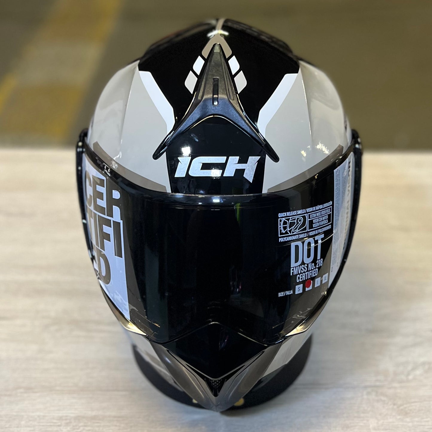 CASCO ABATIBLE ICH 3110 Kham